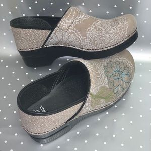 taupe milled nubuck dansko